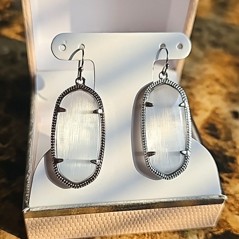 Elle Silver Drop Earrings in Ivory Mother-of-Pearl (NWOT)